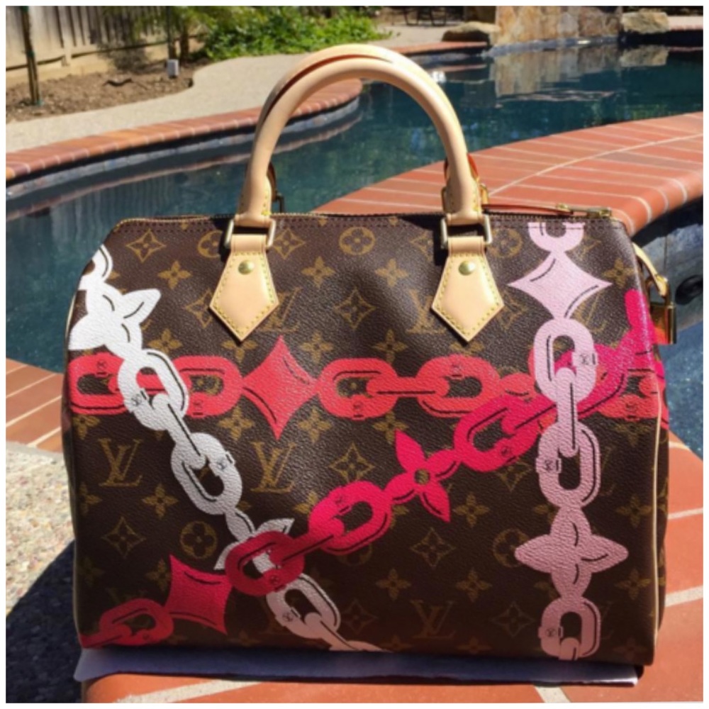 🔥LOUIS VUITTON Limited Edition Monogram Bay Chain